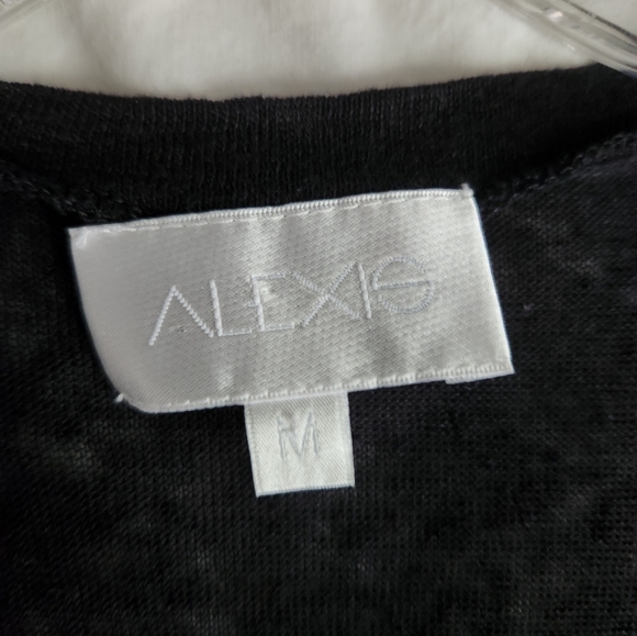ALEXIS linen Top Black Size Medium - Picture 2 of 6